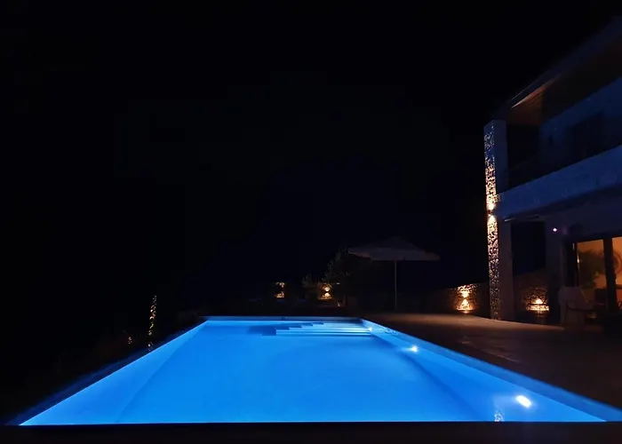 Shades Of Blue Villa Xiropigado