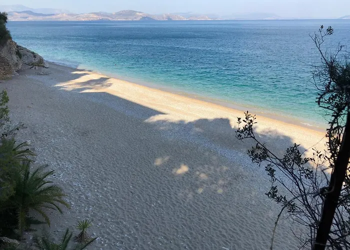 Shades Of Blue Villa *